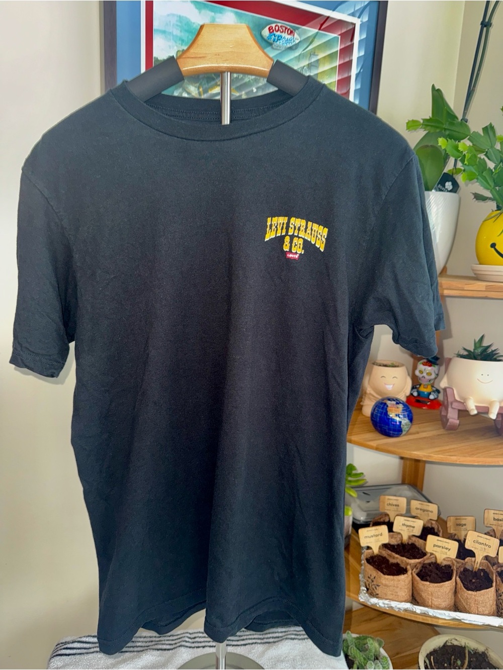 Levi's Black Short-Sleeve Tee with Yellow Chest Logo